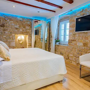 https://apartments-trogir-stars.splithotels.org