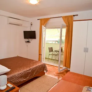 https://el-mirador-rooms.hotelinzadar.com