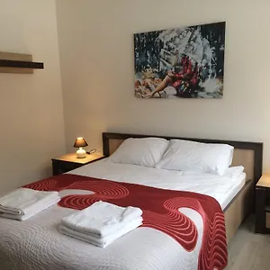 https://apartment-mona-warsaw.warsawhotelspoland.com